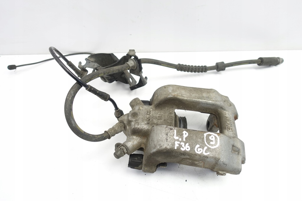 фото №1, Bmw 4 f36 gran coupe 2.0i передній супорт гальмівний