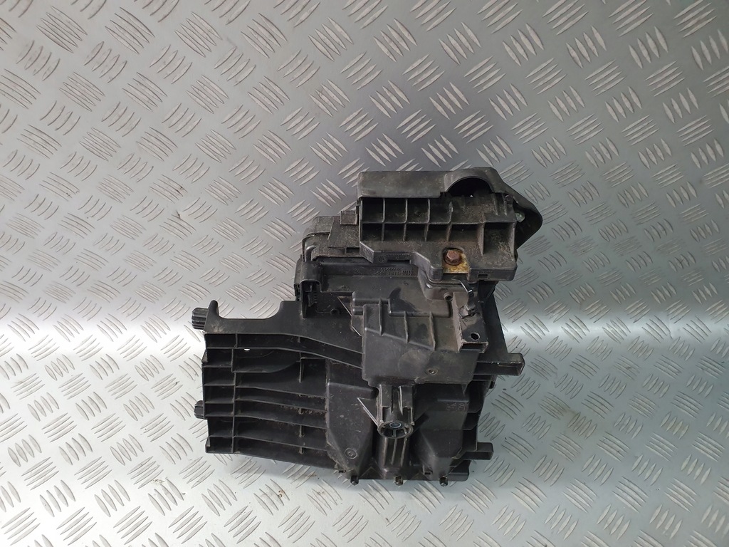 фото №8, Коробка запобіжників bsi основа opel astra k