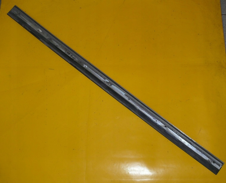 фото №4, Молдинг дверь средняя левый перед audi a8 d3 lift