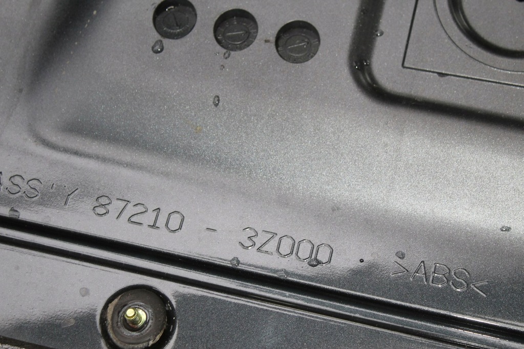 фото №12, Накладка спойлер крышки задняя hyundai i40 kombi 13r