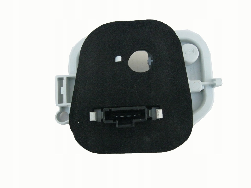 фото №1, Вкладиш лівий лампи задня peugeot 2008 13-16