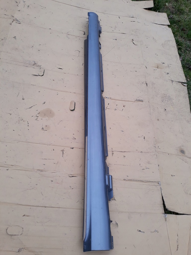 фото №1, Порог правый mercedes w205