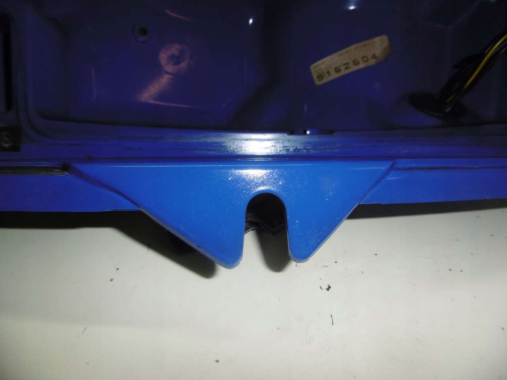 фото №5, Корпус кронштейн лампы правый перед scania r 1431921