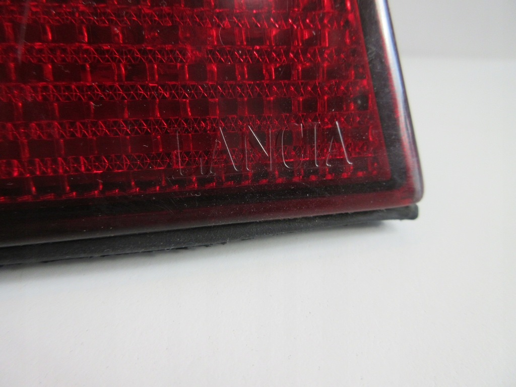 фото №13, Лампа задня ліва + вкладиш lancia dedra оригінал