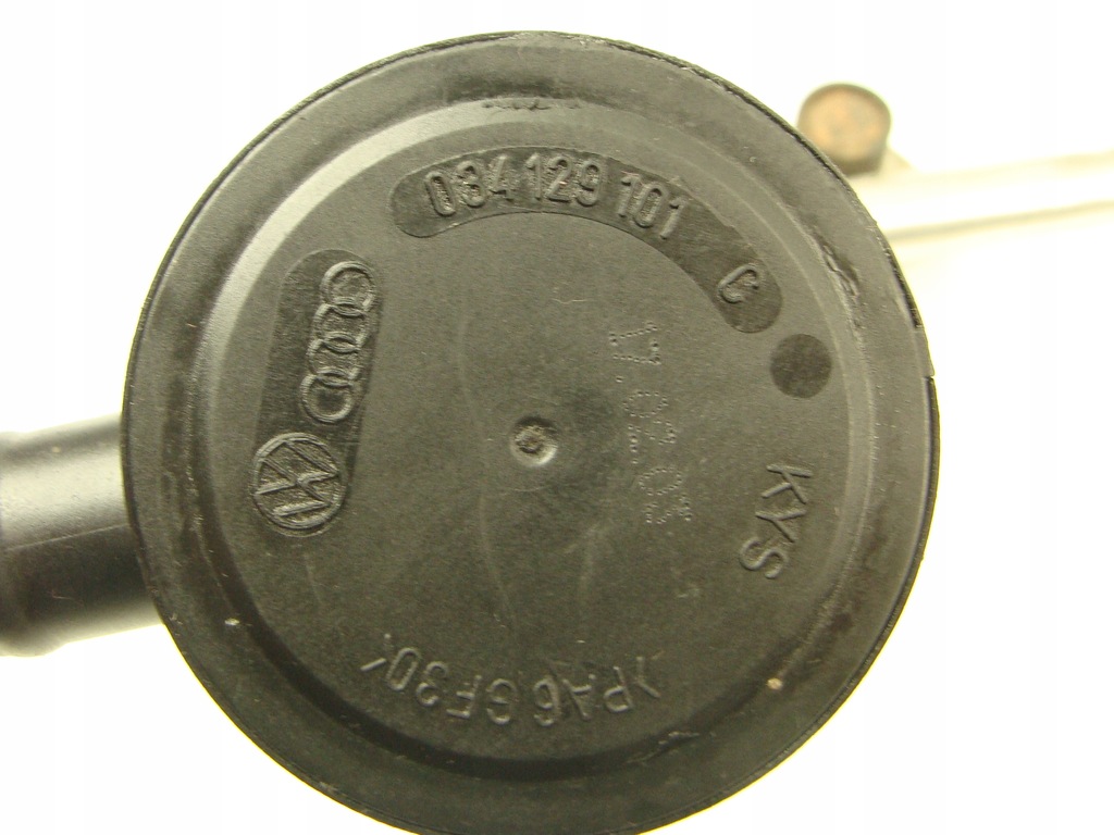 фото №5, Трубка вентиляция картера audi rs6 4.2 bcy 077103212