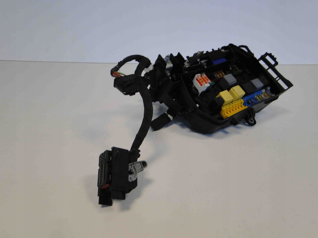 фото №7, Mercedes gla x156 коробка корпус предохранитель 156