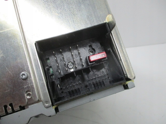 фото №8, Audi a4 b7 радио cd chorus 8e0035152q