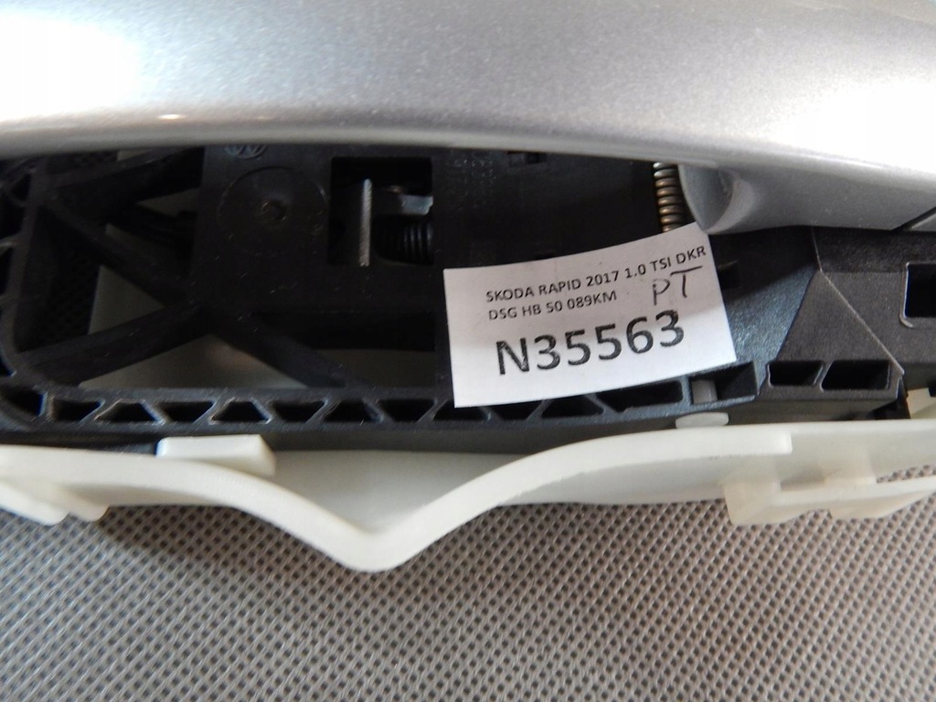 фото №2, Skoda rapid ручка права перед la7w