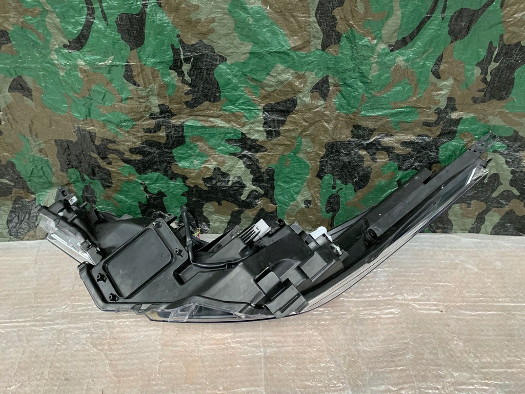 фото №4, Toyota chr ch-r правая лампа передняя