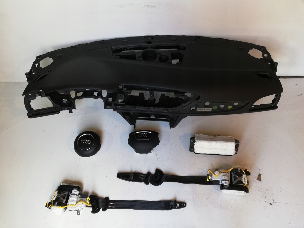 фото №1, Audi a6 c7 панель приладів консоль подушка безпеки подушки безпеки ремені