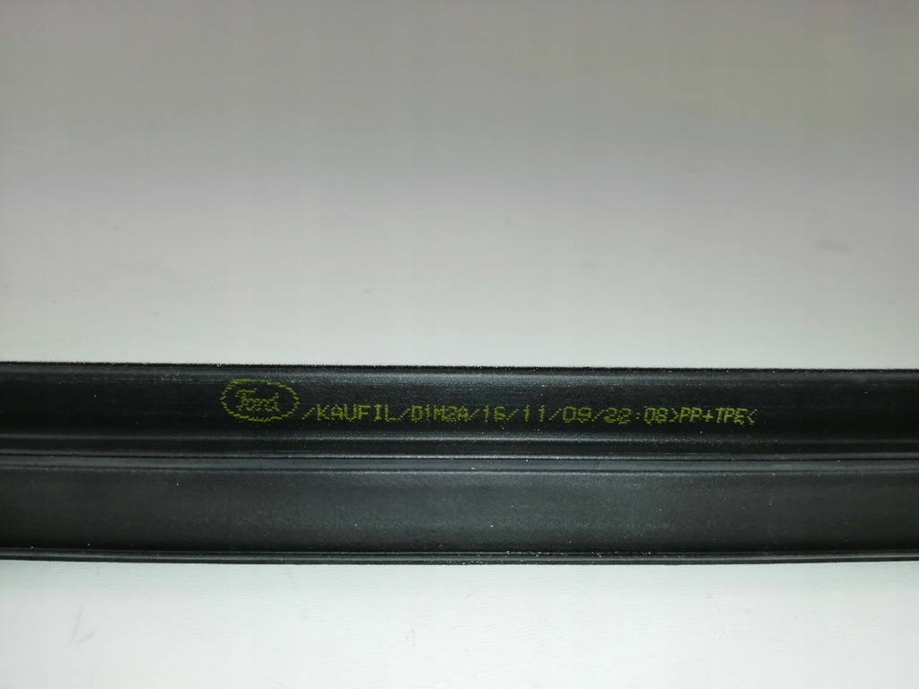 фото №5, Прокладка дверь левых ford fiesta -11 1682394