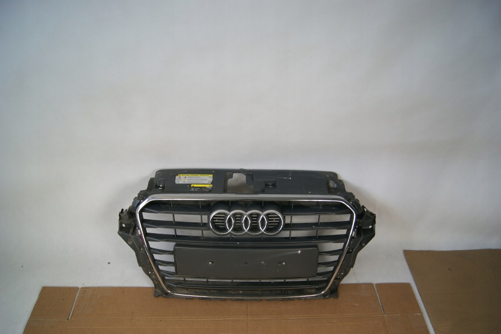 фото №1, Решётка радиатора решётка радиатора audi a3 8v3853037