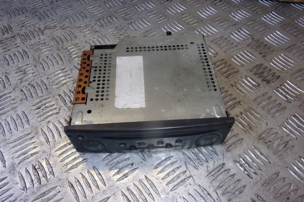 фото №1, Радиопроигрыватель cd renault laguna ii 01-