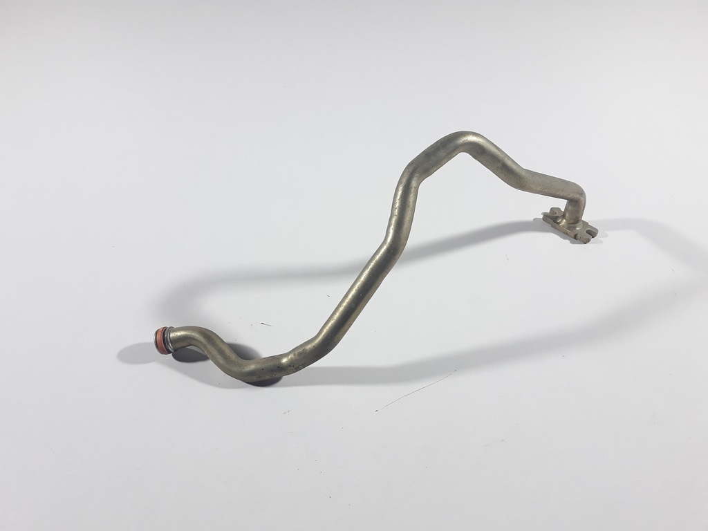 фото №15, Volvo xc60 2.0 d4 13r - трубка масла турбины