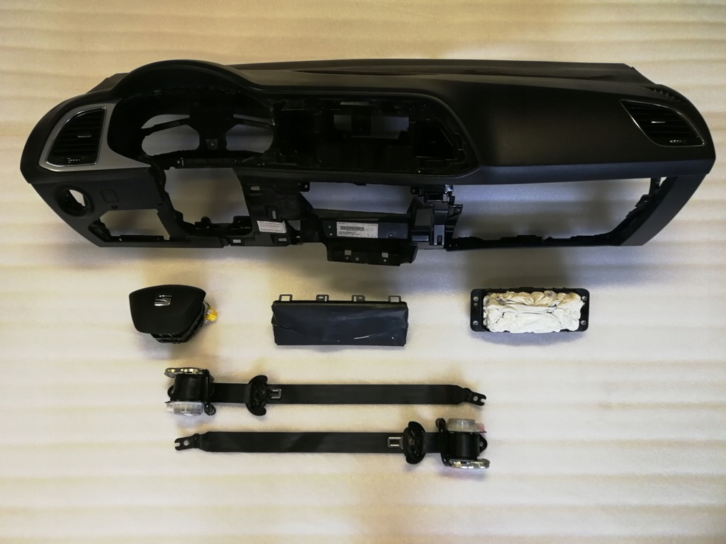 фото №1, Seat leon iii 3 панель приладів консоль панель приладів подушка безпеки