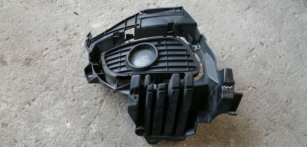 фото №1, Mercedes w169 решётка бампера правая противотуманная фара