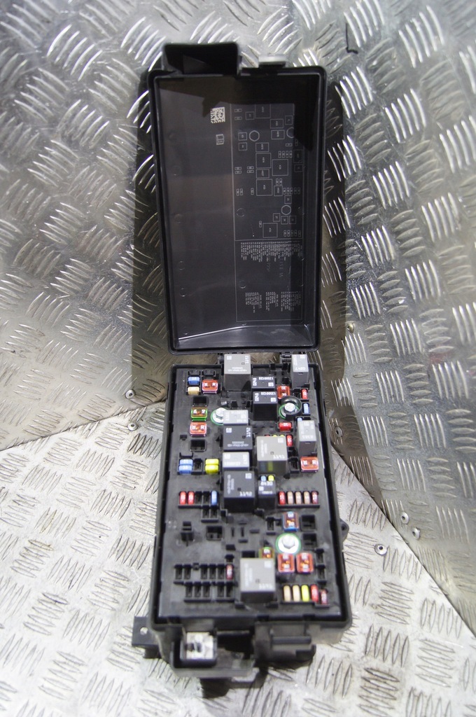 фото №5, Chevrolet camaro 3.6 09-15 коробка предохранителей