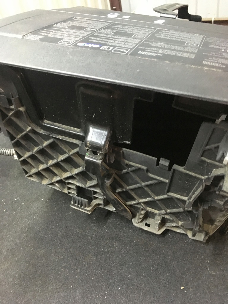 фото №1, Основа корпус акумулятор renault megane iii