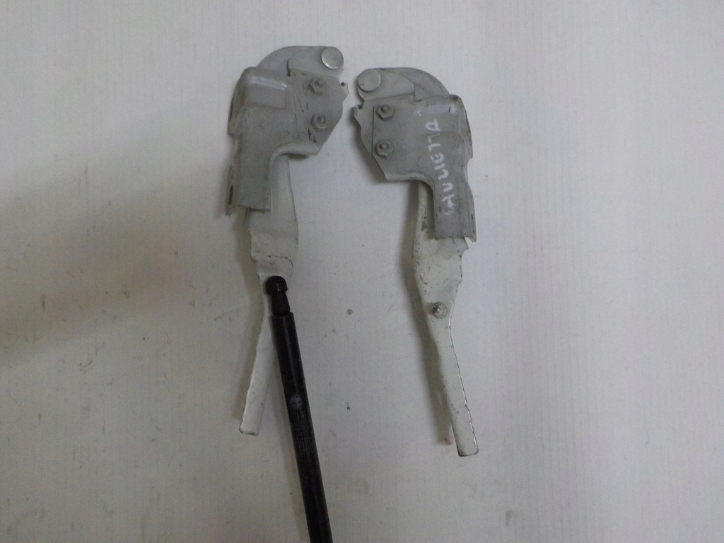 фото №6, Alfa romeo gulietta - петля капот левый правый