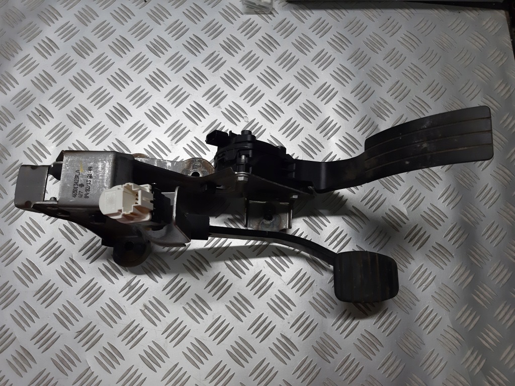 фото №1, Педаль тормоза сцепления датчик renault clio iv