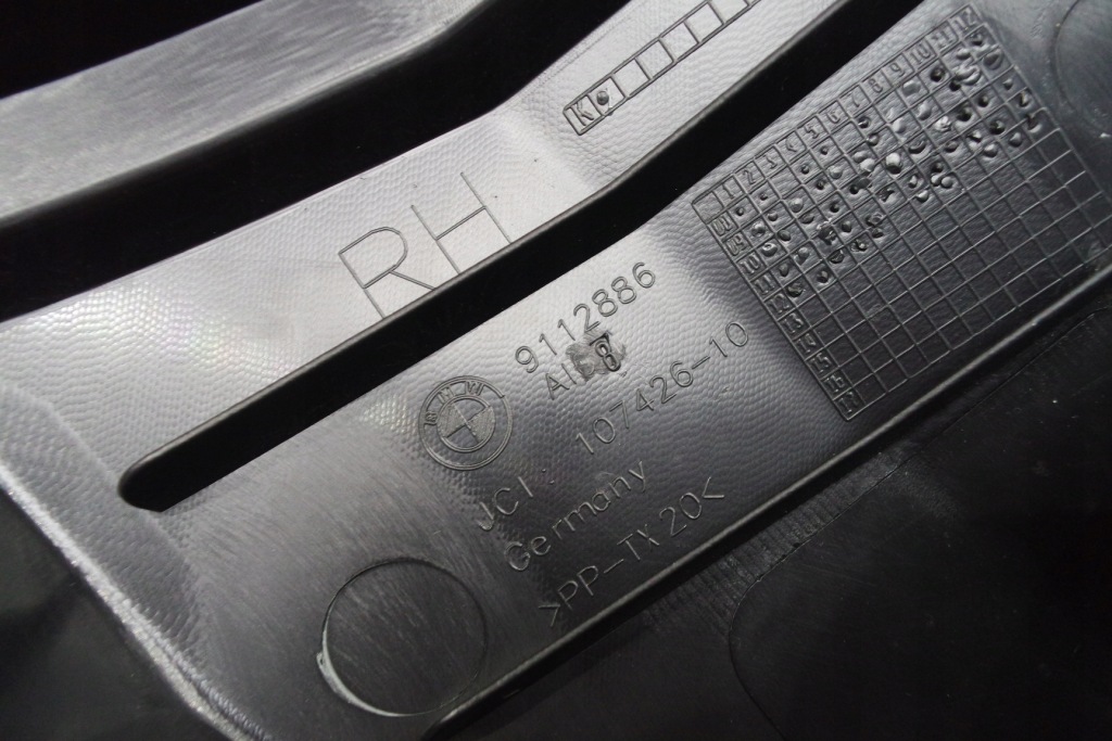 фото №2, Bmw 7 f01 защита стойка правая 9112886