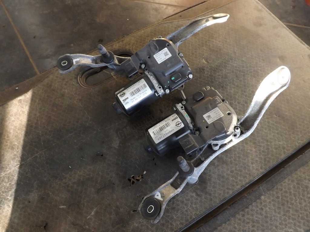 фото №1, Opel zafira c механизм дворник правый