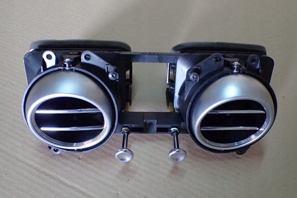 фото №1, Bentley gt lift решётка обдув 3w0819359