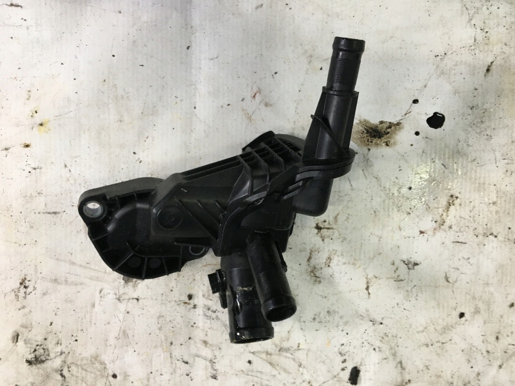 фото №1, Renault оригинальный номер 11 06 125 63r термостат, середина охлаждающий