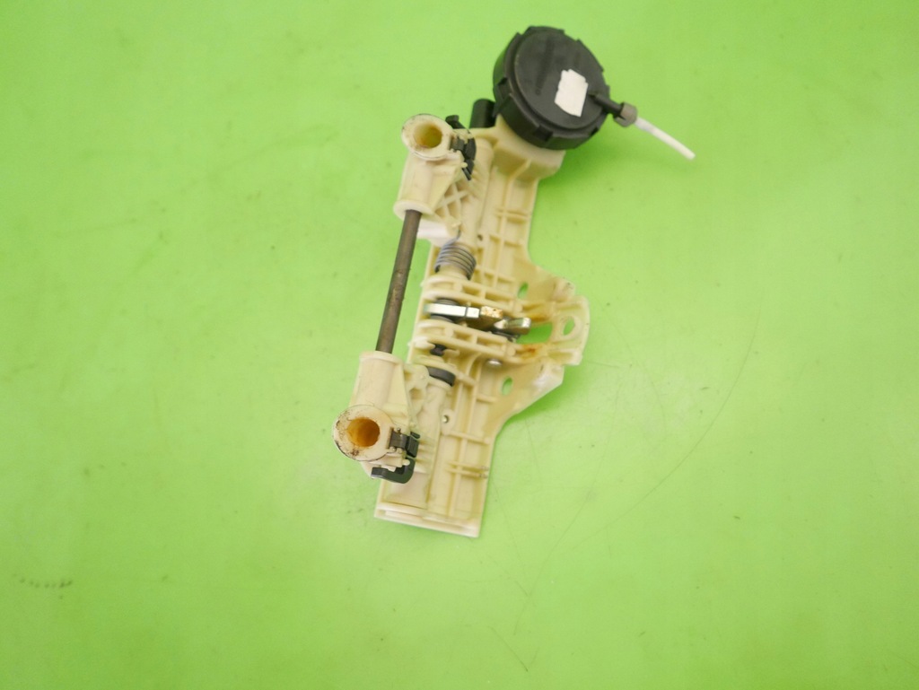 фото №10, Механизм подголовник задняя середина mercedes w220 s400