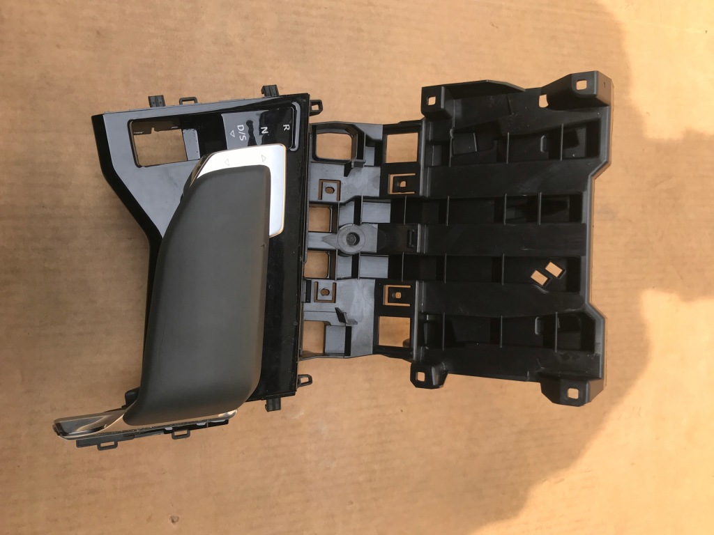 фото №1, Вибірник передач audi e-tron 4kl713041