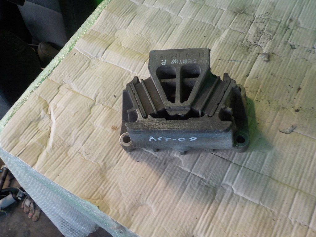 фото №5, Actros 1840 mp1 подушка двигуна кронштейн коробки