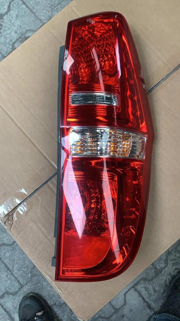 фото №1, Hyundai h1 2008- лампа задня права