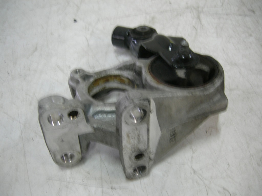 фото №4, Peugeot rcz 1,6 thp кронштейн опора полуось