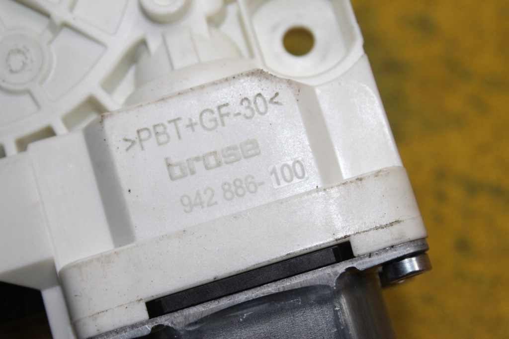 Моторчик стекло правый перед a6 c7 kombi 8k0959802b Недорого