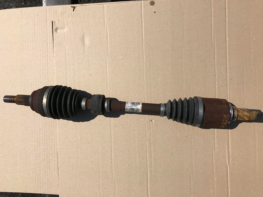 фото №1, Привідний вал ліва renault megane iv 1.6 dci 391017898r