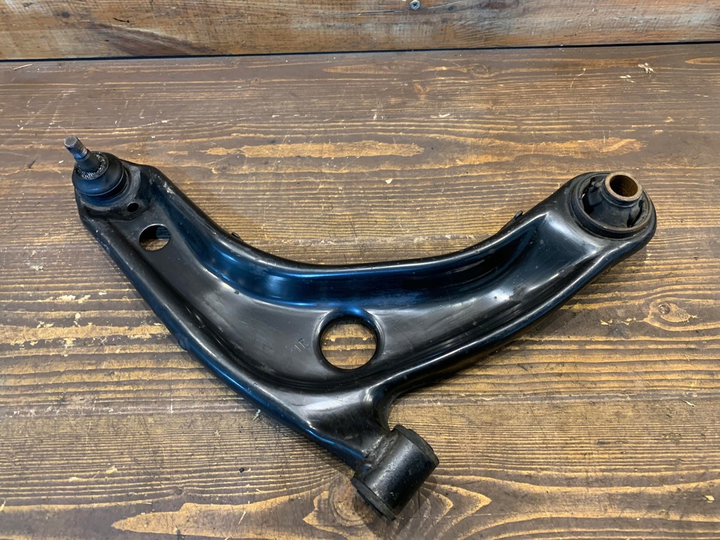 фото №2, Рычаг перед правый toyota verso 2011r