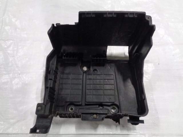 фото №1, Megane scenic ii 2 основание аккумулятор 8200467409