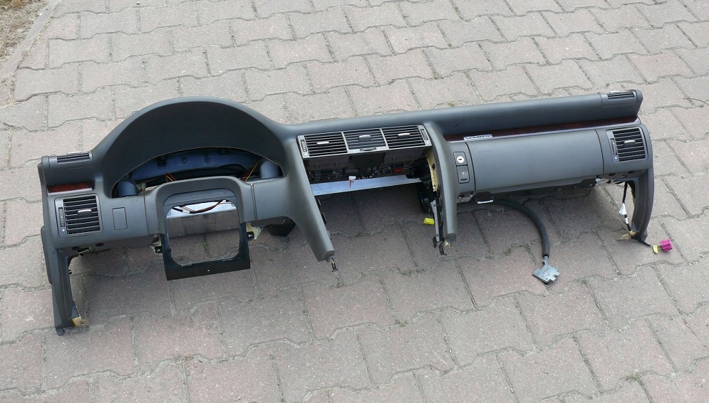 фото №1, Приборная панель приборная приборная панель audi a8 d2 lift 33f swing