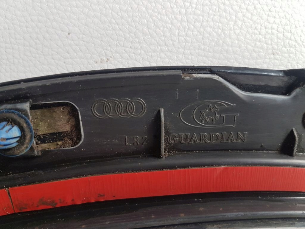 фото №9, Audi q3 s-line накладка молдинг na крыло левый задняя