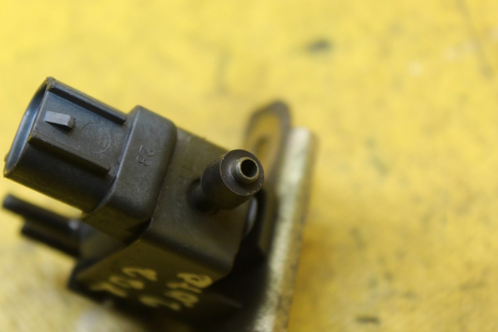 фото №6, Клапан вакууму avensis t22 2.0td