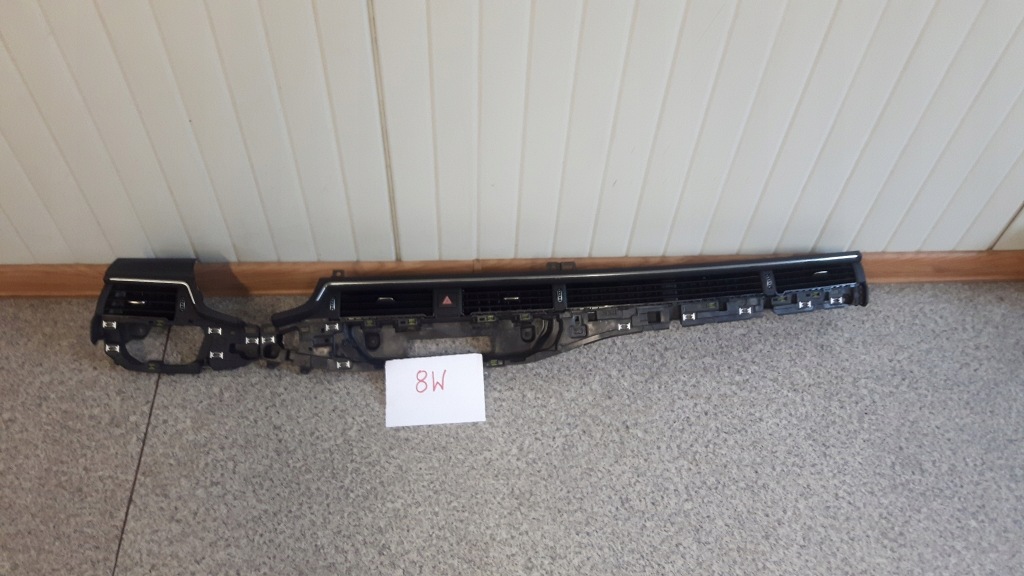 фото №1, Audi a4 b9 8w решётка обдув w консоль