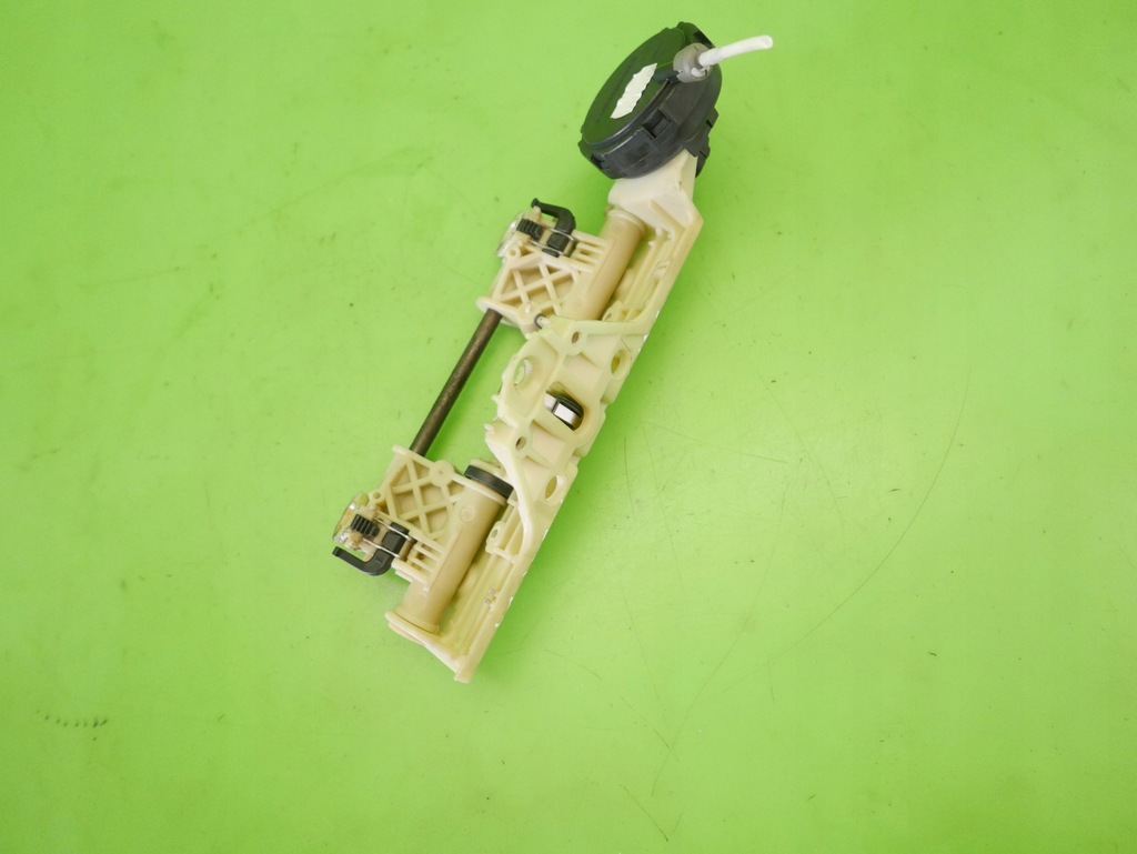 фото №9, Механизм подголовник задняя середина mercedes w220 s400