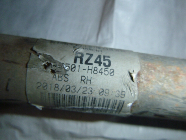 фото №4, Приводной вал правая kia stonic 1,6 crdi 2017r 49501-h8450