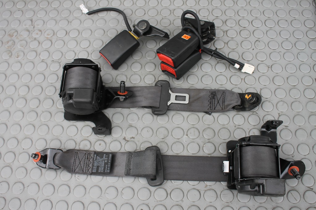 фото №1, Pas левый правый задняя клипса kia ceed ii hb 5d 12-18