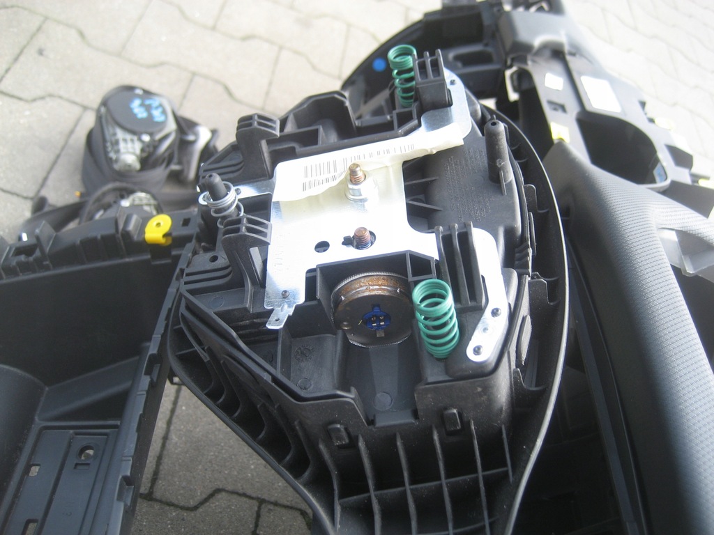 фото №5, Peugeot 207 панель приладів rozdzielcz подушки безпеки ремені м'яка