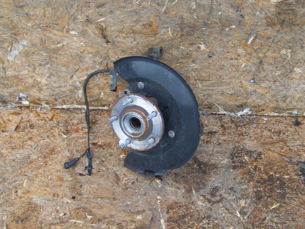 фото №1, Поворотный кулак левый перед fiat freemont 2,0 jtd