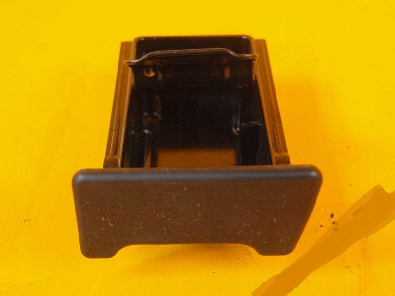 фото №1, Subaru legacy outback 01r пепельница