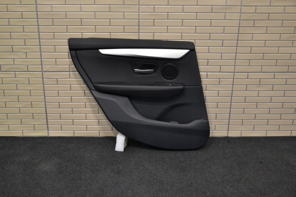 фото №1, Bmw 2er f45 обшивка обивка дверь комплектная