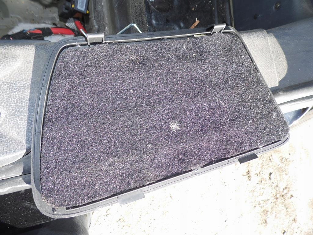 Кришка аптечка багажника права mini r50 one hb Доставка