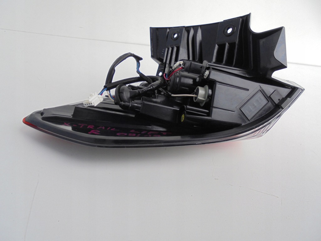 фото №11, Nissan x-trail t32 lift лампа задняя правая задняя 2017